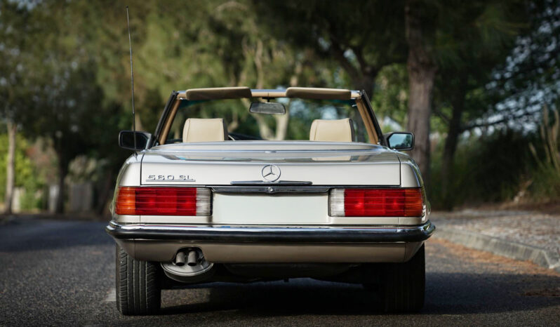 Mercedes 560SL (Dallas) completo
