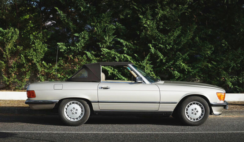 Mercedes 560SL (Dallas) completo