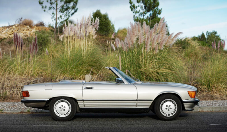 Mercedes 560SL (Dallas) completo