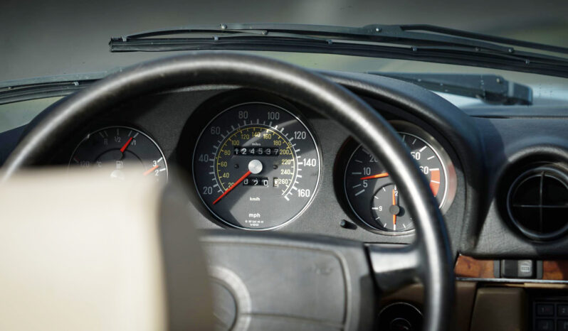 Mercedes 560SL (Dallas) completo