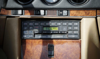 Mercedes 560SL (Dallas) completo